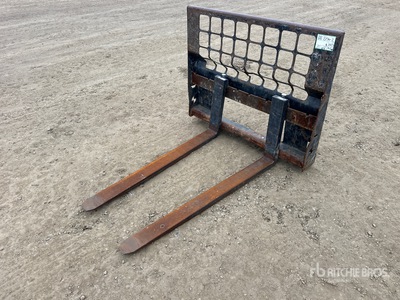 2000 Bobcat 48 in Skid Steer Forks