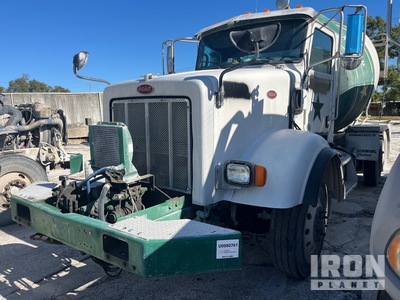 2015 Peterbilt 365 6x4 Camion malaxeur (Inoperable)