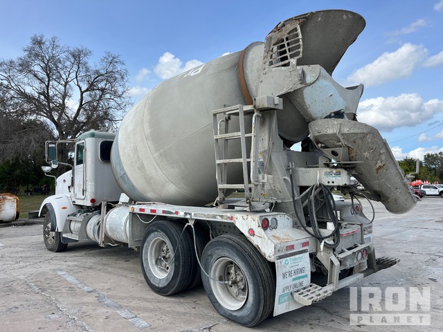 CAMIóN REVOLVEDOR 2015 PETERBILT CHEWING 10.5 CYD