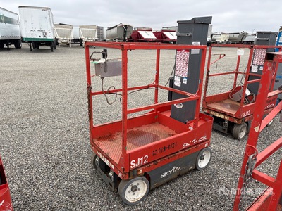 2016 Skyjack SJ12 Vertikaler Mastlift