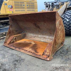 Cat 610-5900 120 in 6.5 cyd Benna per pala gommata