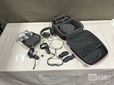 (3) Oculus Quest VR Headsets