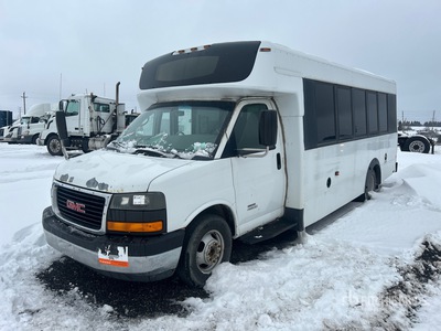 2012 GMC Savana G4500 4x2 21-Seat Mini Bus