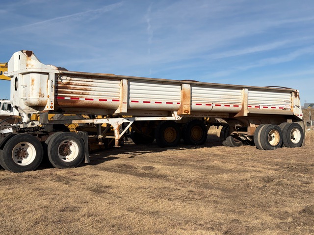 2004 Clement LW3834-AIR 38 ft T/A End Dump Trailer