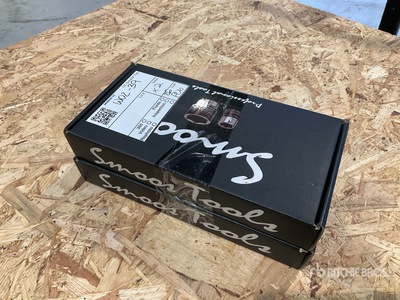 Quantity of (2) 1/4" socket set Utensili (Unused)