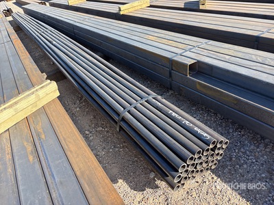Quantity of (32) 1.3 in x 20 ft Sch 40 Tubo
