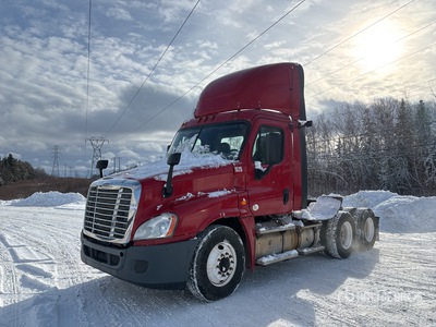 2016 Freightliner Cascadia 125 6x4 T/A Day Cab Truck Tractor