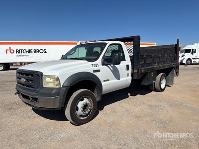 2007 Ford F-550 XL 4x2 Flatbed Truck