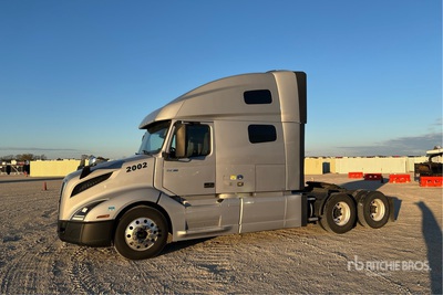 2020 Volvo VNL760 6x4 T/A Sleeper Truck Tractor