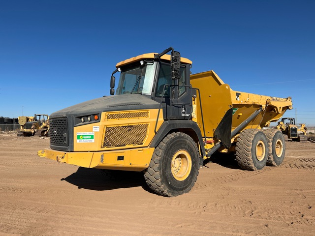 2019 John Deere 260E Articulated Dump Truck
