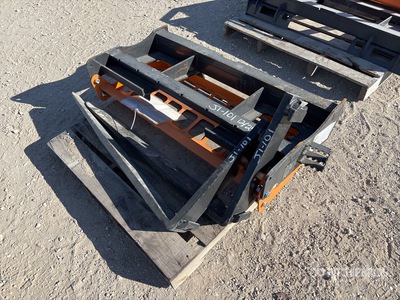 2025 Landhonor PF-11-3500G 42 in スキッドステア用フォーク (Unused)