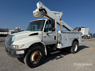 Altec TA40 41 ft on 2007 International 4200 4x2 Bucket Truck (Inoperable)