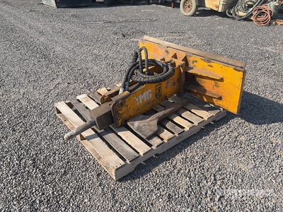 TMG Industrial HB53S 9 in Skid Steer Breaker