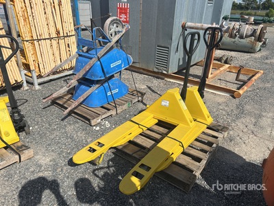 Quantity of (2) JET Gato de bandeja