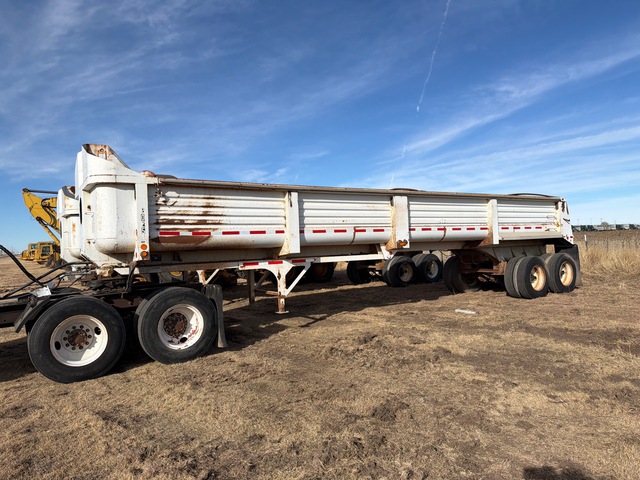 2004 Clement LW3834-AIR 38 ft T/A End Dump Trailer