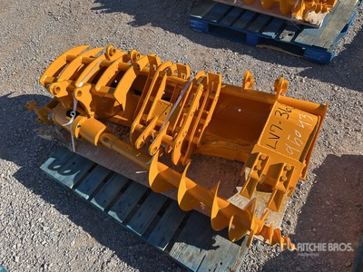 Quantity of (8) 2025 GIYI VCA-8 Mini Excavator Attachments (Unused)
