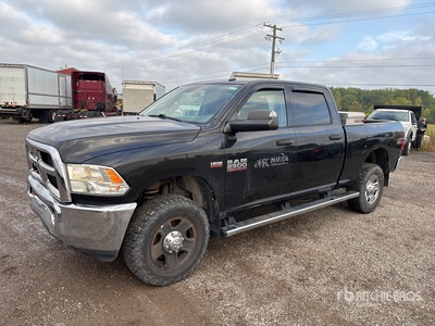 2017 Ram 2500 4x4 Crew Cab بيك اب