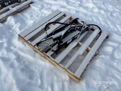 2025 GIYI GY-XJ3T 30 in Hydraulic Kciuk koparki - Fits 3 ton (Unused)