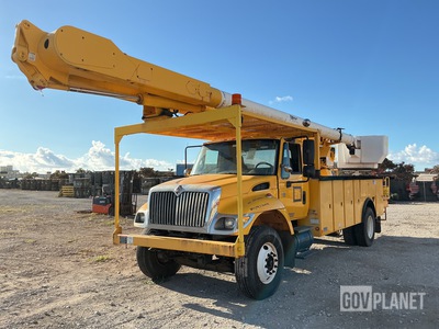 2006 International 7400 Bucket Truck