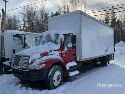 2006 International 4300 4x2 Service شاحنة فان (Inoperable)