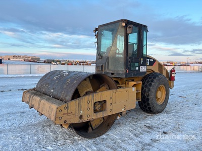 2009 Cat CP563E Smooth Drum Compactor