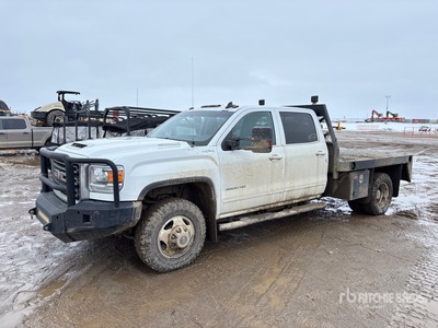 2019 GMC Sierra 3500 SLE 4x4 Crew Cab Flatbed Truck