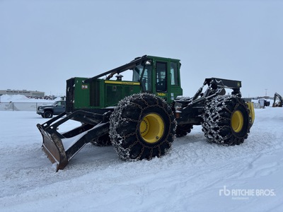 2013 John Deere 748H 4x4 سكيدر