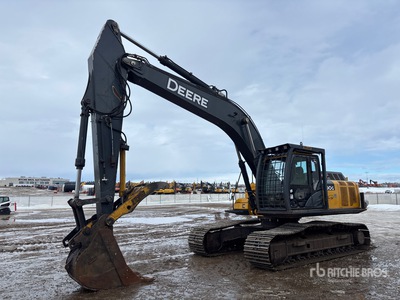 2014 John Deere 290GLC حفارة بجنزير