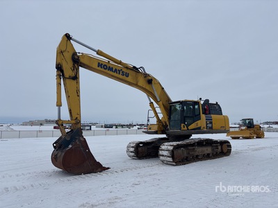 2017 Komatsu PC490LC-11 Escavatore cingolato
