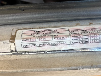 2016 Peterbilt 367 8x6 Ciągnik siodłowy z kabiną sypialną Tri/A
