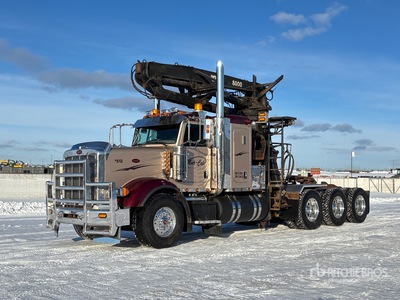 2013 Peterbilt 367 8x6 Self-Loading Rungen-Lkw
