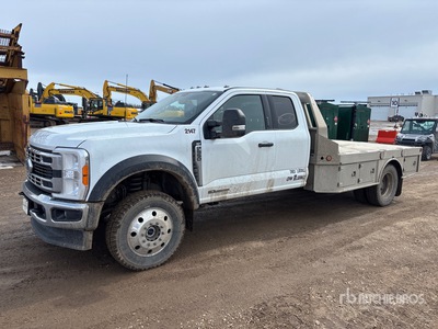 2023 Ford F-550 XLT 4x4 Extended Cab Camion à Plateau