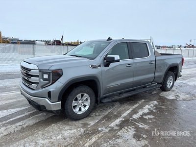 2023 GMC Sierra 1500 SLE 4x4 Crew Cab Pick-up