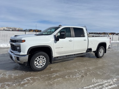 2025 Chevrolet Silverado 3500HD 4x4 Crew Cab Pickup