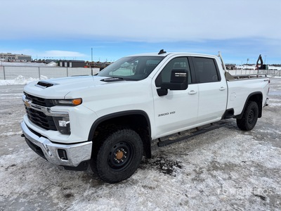 2024 Chevrolet Silverado 3500HD LT 4x4 Crew Cab Pick-up