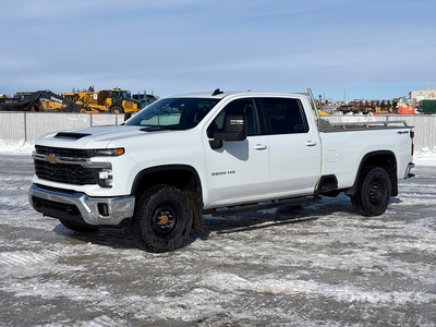 2024 Chevrolet Silverado 3500HD LT 4x4 Crew Cab Pickup