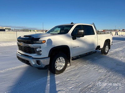2024 Chevrolet Silverado 3500HD LT 4x4 Crew Cab Pickup