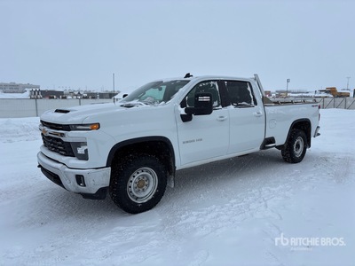 2024 Chevrolet Silverado 3500HD LT 4x4 Crew Cab Pickup