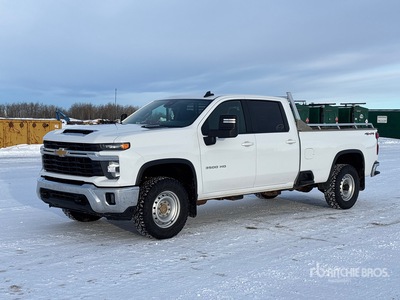 2024 Chevrolet Silverado 3500HD LT 4x4 Crew Cab Pickup