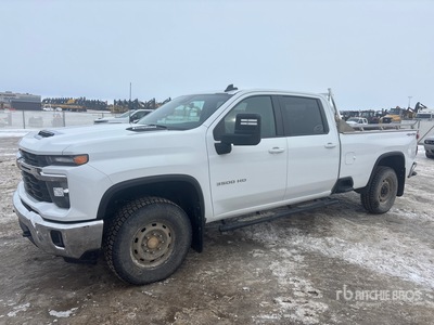 2024 Chevrolet Silverado 3500HD LT 4x4 Crew Cab Pickup