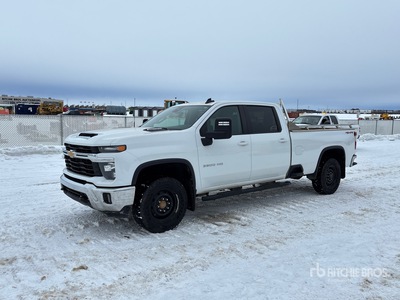 2024 Chevrolet Silverado 3500HD LT 4x4 Crew Cab Pickup