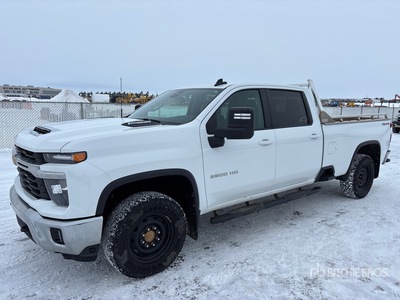 2024 Chevrolet Silverado 3500HD LT 4x4 Crew Cab Pickup