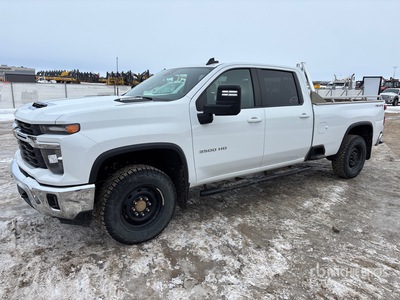 2024 Chevrolet Silverado 3500HD LT 4x4 Crew Cab Pickup