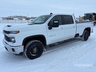 2024 Chevrolet Silverado 3500HD LT 4x4 Crew Cab Pickup