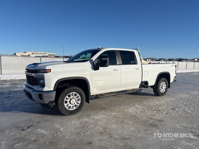 2024 Chevrolet Silverado 3500HD LT 4x4 Crew Cab Pickup
