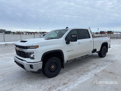 2024 Chevrolet Silverado 3500HD LT 4x4 Crew Cab Pickup