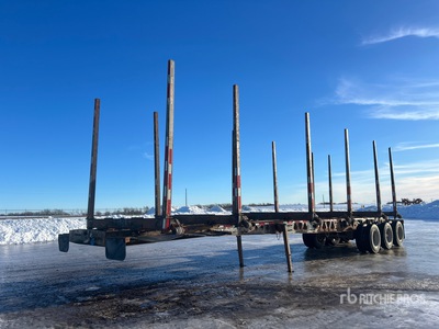 2012 Arctic HR48TR 48 ft Tri/A Hayrack Remorque à bois