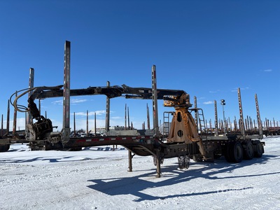 2015 Deloupe 53 ft Tri/A Self-Loading Log Trailer