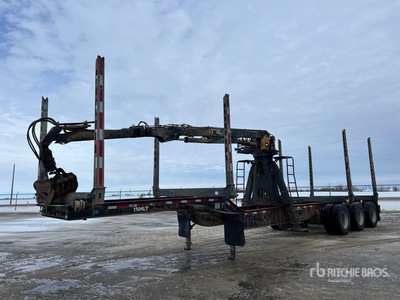 2015 Deloupe 45 ft Tri/A Self Loading Log Trailer