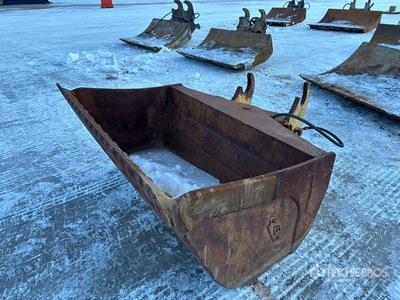 WBM 72 in Q/C Hydraulic Tilting Excavator Bucket